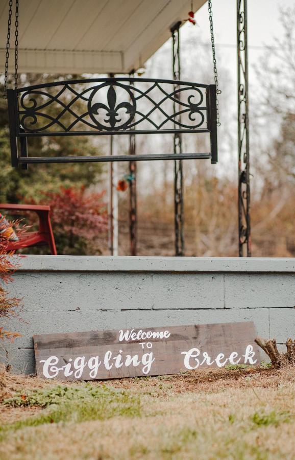 Giggling Creek - Bedjet! King Sized! Gazebo, 45 Acres, Arcades, Nintendo, Holiday home Henry